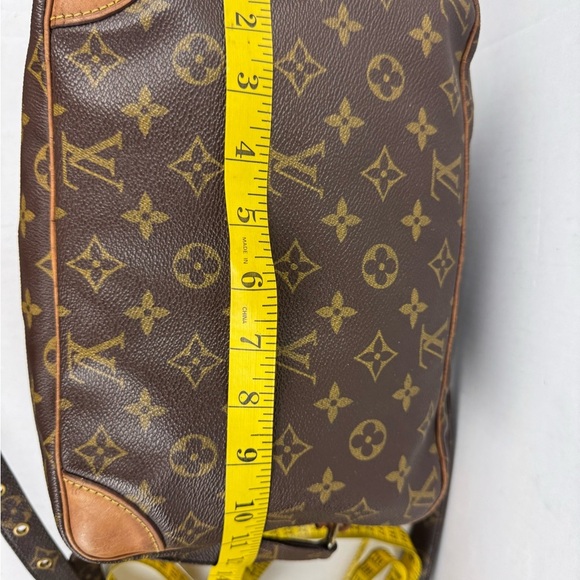 LOUIS VUITTON Nile Crossbody Bag Monogram Canvas - Picture 14 of 16